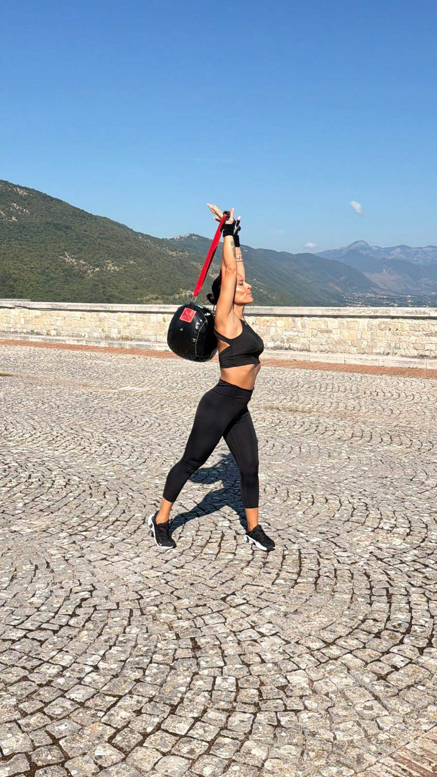 Allenamento con Bulgarian Bag all'aperto
