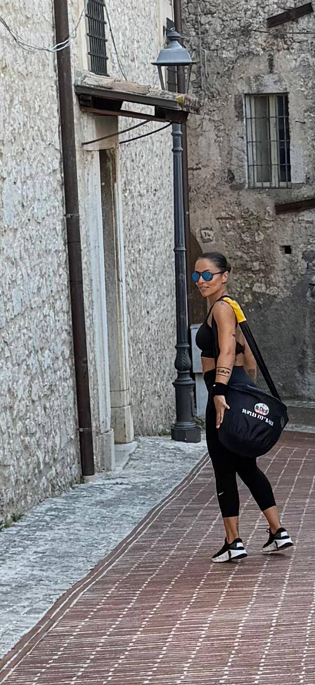 Atleta con Bulgarian Bag Suples